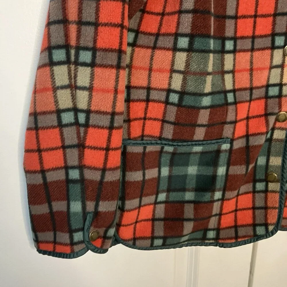 Northern Reflections Red & Green Plaid Snap-Front Cardigan - Picture 3 of 7